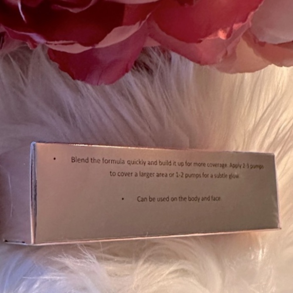 NEW•Eloise Champagne Rich Illuminating Liquid Highlighter - Picture 8 of 13